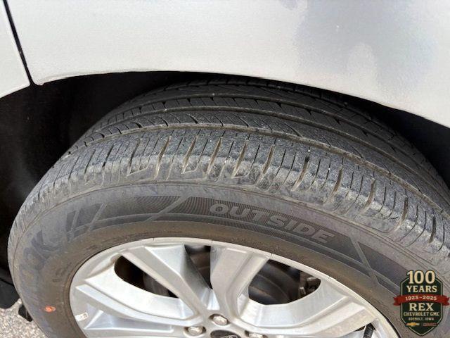 used 2024 Ford Edge car, priced at $36,900