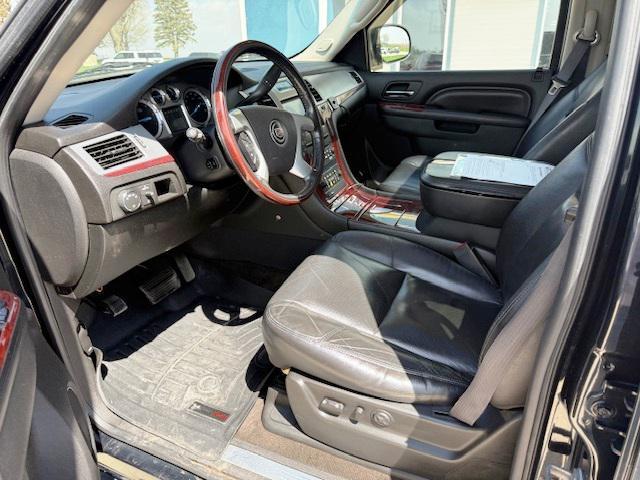 used 2011 Cadillac Escalade ESV car, priced at $14,900