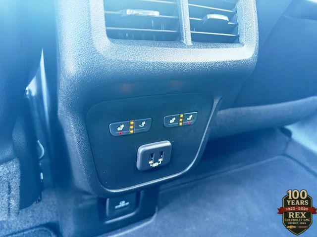 used 2022 Chevrolet Equinox car, priced at $25,900