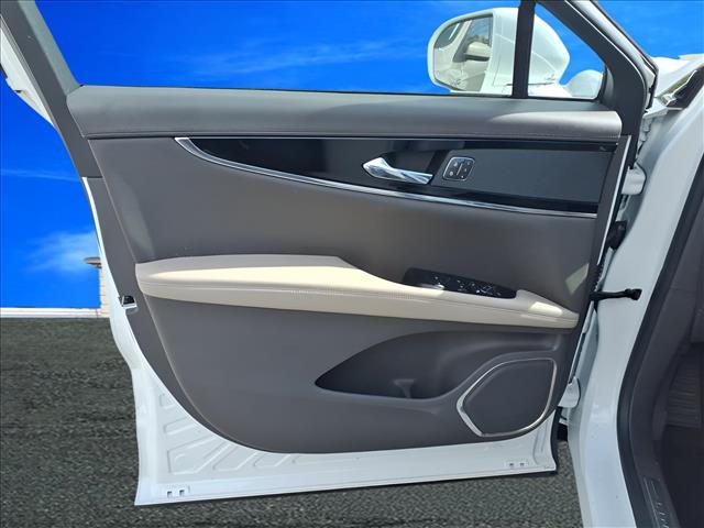 used 2022 Lincoln Nautilus car, priced at $27,995