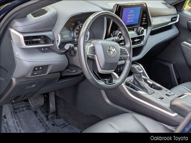 used 2024 Toyota Highlander car, priced at $42,999