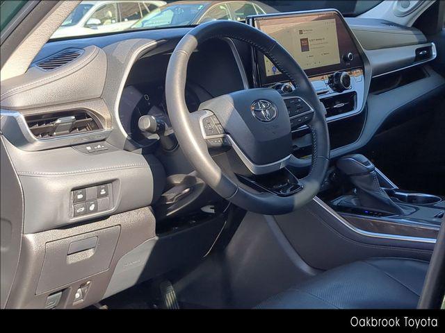 used 2023 Toyota Highlander Hybrid car, priced at $48,999