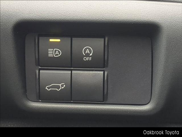 used 2025 Toyota Highlander car, priced at $46,999