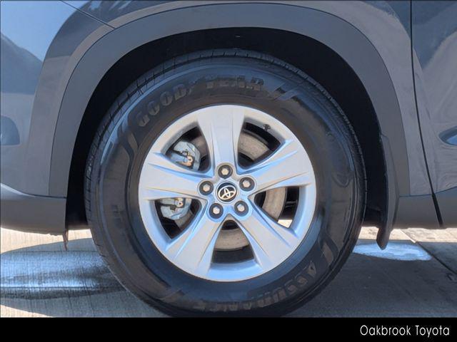 used 2025 Toyota Highlander car, priced at $44,999
