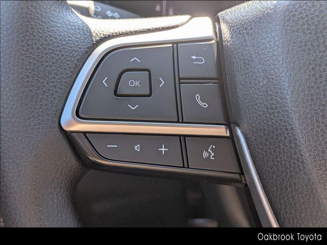 used 2025 Toyota Highlander car, priced at $44,999