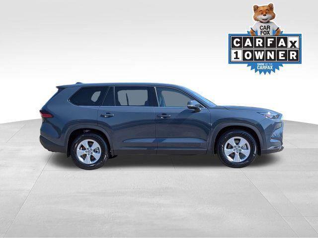 used 2025 Toyota Highlander car, priced at $44,999