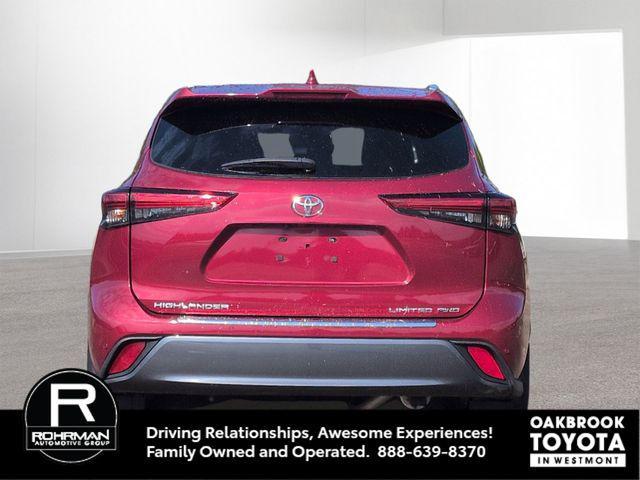 used 2020 Toyota Highlander car, priced at $32,280