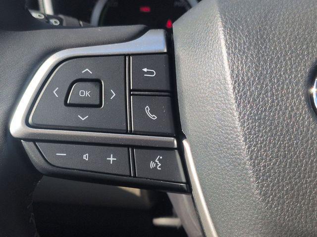 used 2025 Toyota Highlander Hybrid car, priced at $51,999