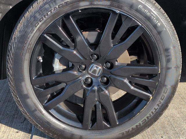 used 2021 Honda Pilot car, priced at $25,999