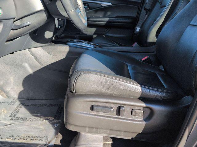 used 2021 Honda Pilot car, priced at $25,999