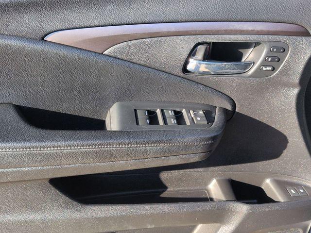 used 2021 Honda Pilot car, priced at $25,999