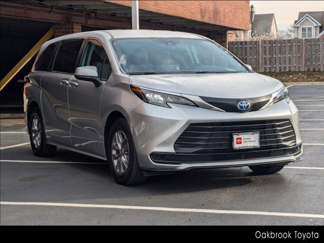 used 2024 Toyota Sienna car, priced at $39,900