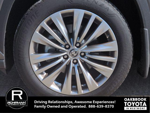 used 2024 Toyota Highlander car, priced at $47,999