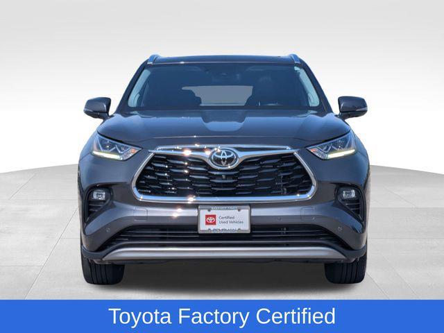 used 2024 Toyota Highlander car, priced at $48,658