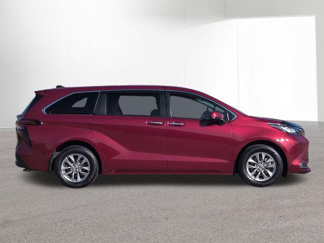 used 2022 Toyota Sienna car, priced at $21,999