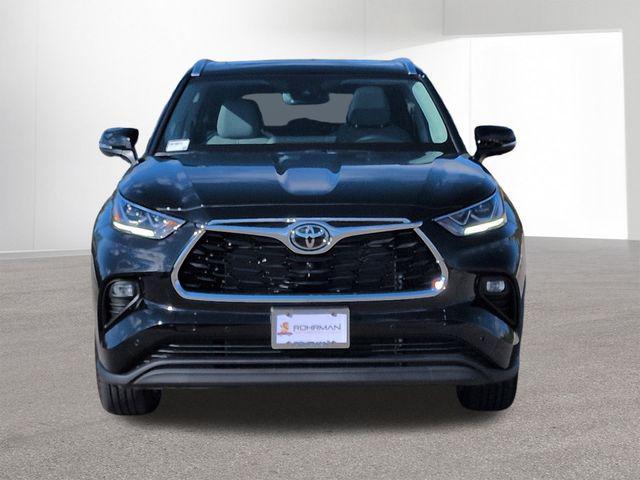 new 2026 Toyota Highlander car, priced at $53,025