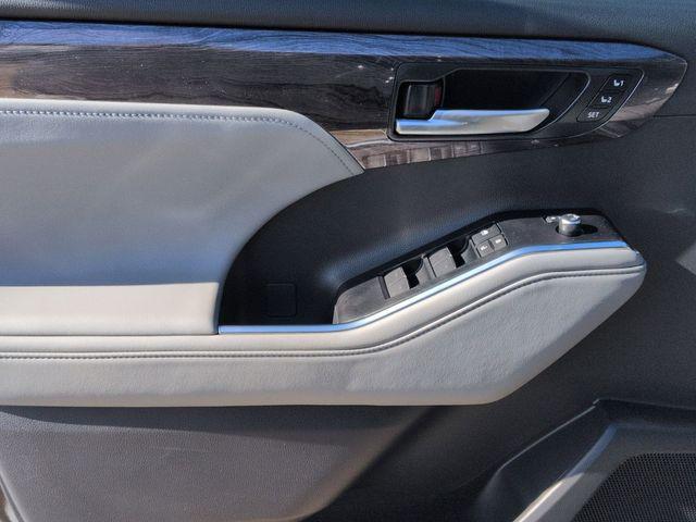new 2026 Toyota Highlander car, priced at $53,025