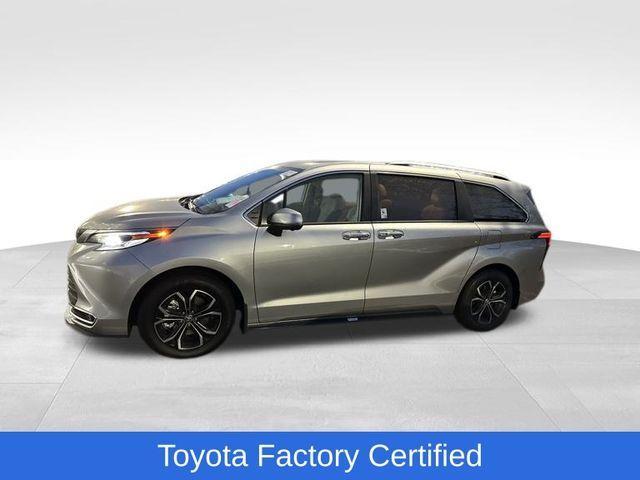 used 2025 Toyota Sienna car, priced at $61,999