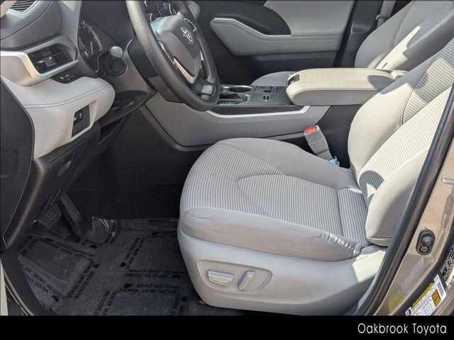 used 2023 Toyota Highlander car, priced at $31,985