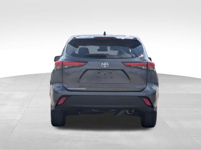 used 2023 Toyota Highlander car, priced at $31,985