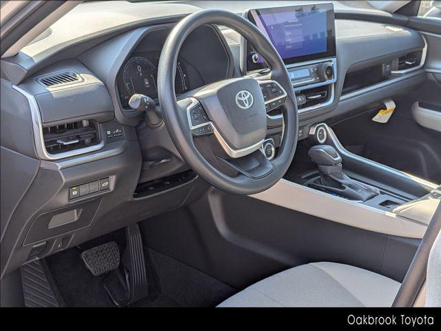 used 2025 Toyota Highlander car, priced at $44,999