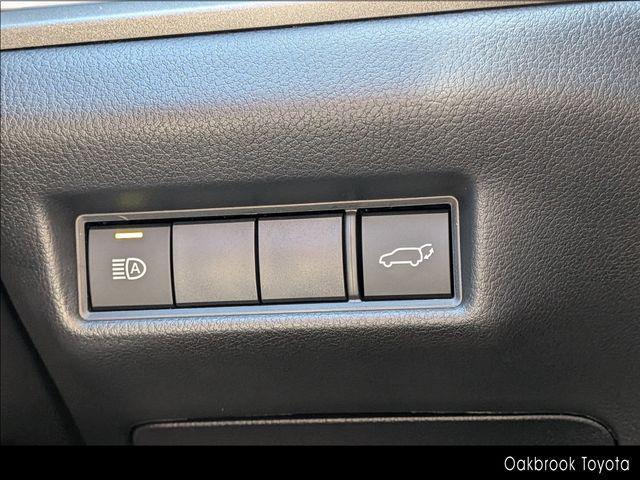 used 2025 Toyota Highlander car, priced at $44,999