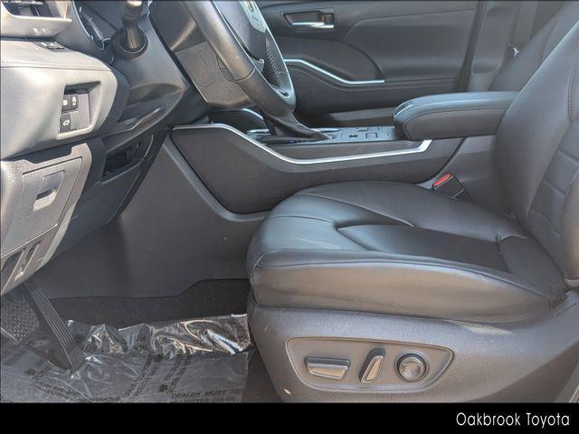 used 2024 Toyota Highlander car, priced at $43,872
