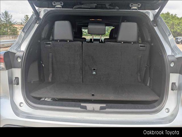 used 2024 Toyota Highlander car, priced at $42,999