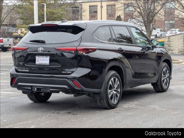 used 2025 Toyota Highlander car, priced at $47,900