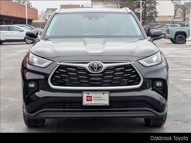 used 2025 Toyota Highlander car, priced at $47,900