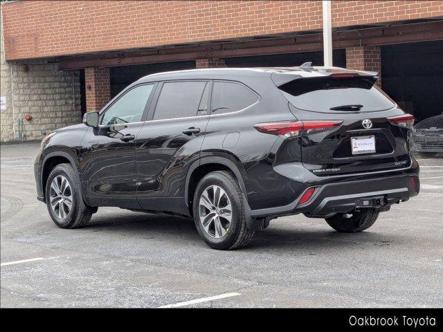 used 2025 Toyota Highlander car, priced at $47,900