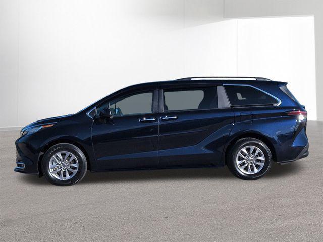 used 2022 Toyota Sienna car, priced at $37,999