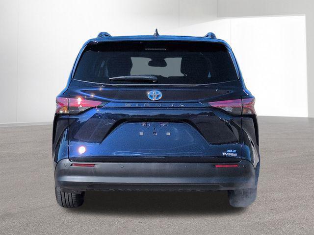 used 2022 Toyota Sienna car, priced at $37,999