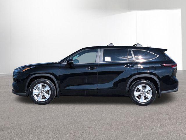 new 2025 Toyota Highlander car, priced at $44,737