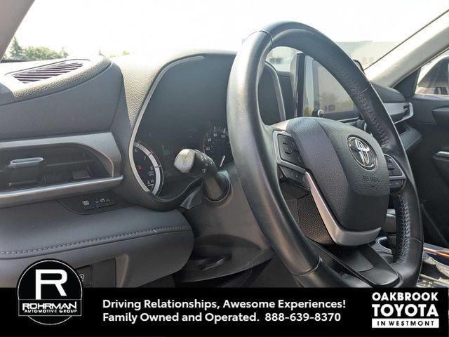 used 2023 Toyota Highlander car, priced at $37,999