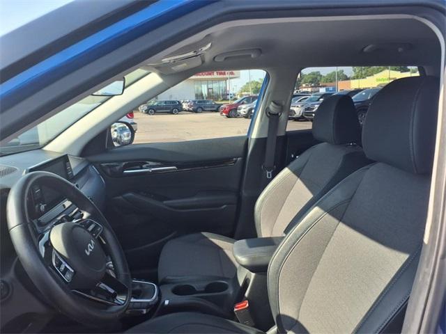 used 2023 Kia Seltos car, priced at $22,333