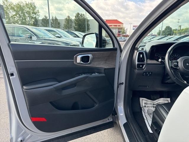 used 2022 Kia Sorento car, priced at $27,844