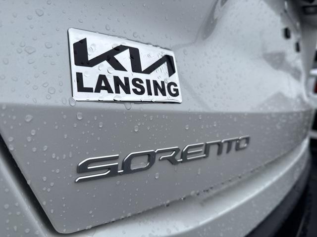 new 2026 Kia Sorento Hybrid car, priced at $44,685