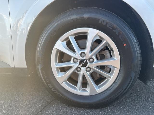 used 2023 Kia Carnival car, priced at $31,987