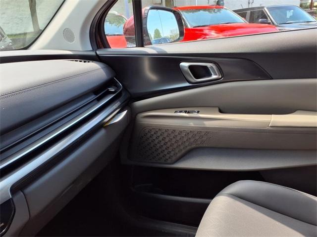 new 2025 Kia Carnival car, priced at $40,030