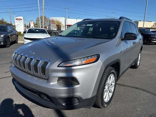 used 2016 Jeep Cherokee car, priced at $6,274