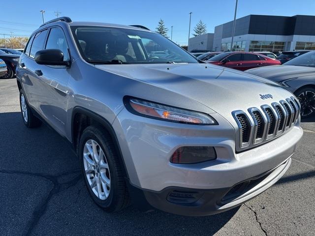 used 2016 Jeep Cherokee car, priced at $6,274