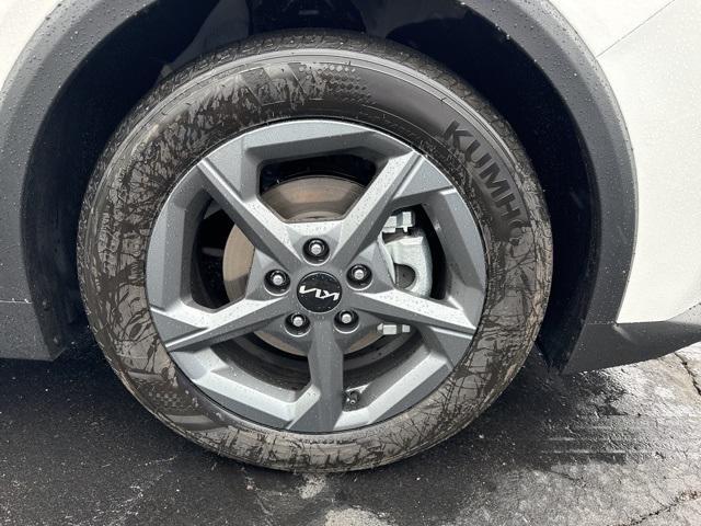 new 2025 Kia K4 car, priced at $24,060