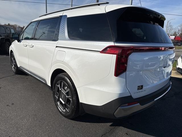new 2026 Kia Carnival Hybrid car, priced at $49,425