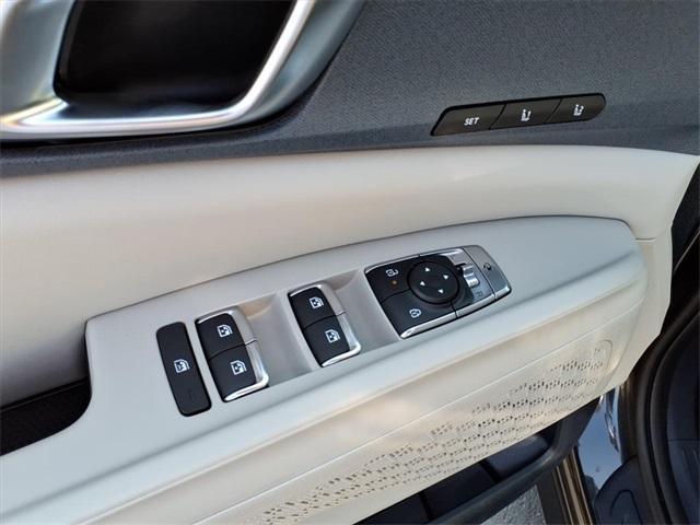 new 2026 Kia Carnival Hybrid car, priced at $44,150