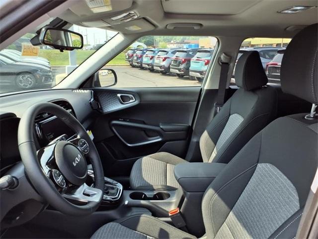 new 2025 Kia Soul car, priced at $25,054