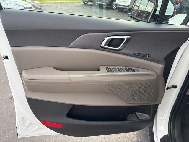 new 2026 Kia Carnival car, priced at $43,070