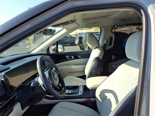 new 2026 Kia Carnival Hybrid car, priced at $54,435