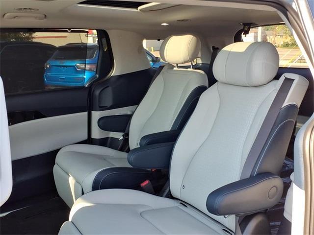 new 2026 Kia Carnival Hybrid car, priced at $54,435