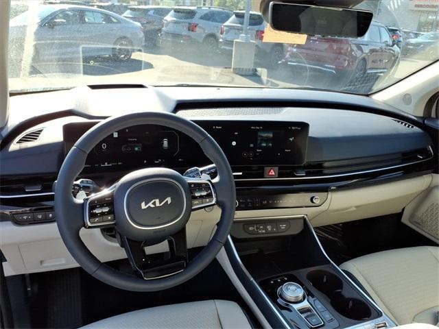 new 2026 Kia Carnival Hybrid car, priced at $54,435